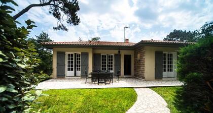 Villa LOU Bousquet. Part of a Renovated Villa for 6 People in the Super Hossegor Area