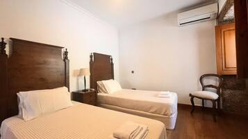 Individually furnished, bed sheets