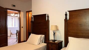 Individually furnished, bed sheets