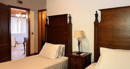 Nomad's Country - Cimo de Vila The Granary View