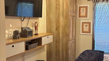 1 bedroom, iron/ironing board, free WiFi, bed sheets