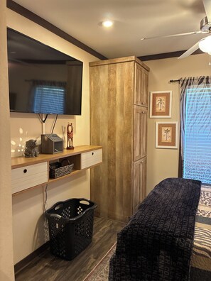 1 bedroom, iron/ironing board, free WiFi, bed sheets