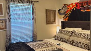 1 slaapkamer, een strijkplank/strijkijzer, gratis wifi, beddengoed