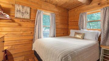 Iron/ironing board, bed sheets