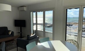 Living area - Apartment in Grau-du-roi by the Old Lighthouse (Le Grau-Du-Roi)