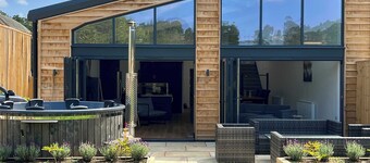 Luxury Barn Complex -Hot Tub- Orchardleigh, Frome