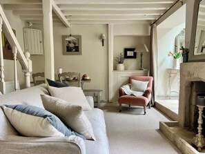 TV, fireplace - The Hermitage - Nunney, Frome (Nunney)