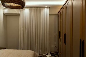 3 bedrooms, iron/ironing board, WiFi - Entire rental unit in Al Manteqah Ath Thamenah, Egypt (Cairo Governorate)