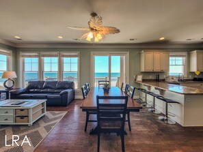 Interior - Inn Luxury North | Livin’ the Luxe Life (Surf City)