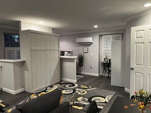 Lobby - Charming studio apartment in Charlotte complete withTV and WiFi
Close to uptown (Charlotte)