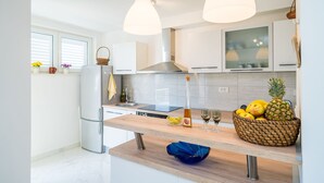 Apartment | Private kitchen - Apartment Cvjetkovic - Two Bedroom Apartment With Terrace and Sea View (Dubrovnik)