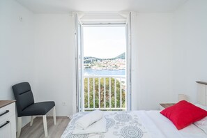 3 bedrooms, iron/ironing board, bed sheets - Apartment Cvjetkovic - Two Bedroom Apartment With Terrace and Sea View (Dubrovnik)