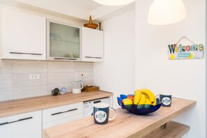 Private kitchen - Apartment Cvjetkovic - Two Bedroom Apartment With Terrace and Sea View (Dubrovnik)