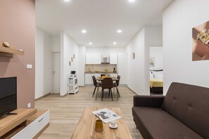 Apartment | Living room - 2 Bedroom Apartment With Balcony (Solin)