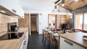 Dining - Marmotte 204 - Le Vallonnet - New Apartment on the Slopes (Bonneval-sur-Arc)