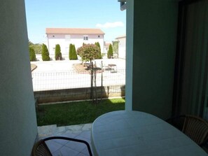Outdoor dining - Apartments Mlikota - Two Bedroom Apartment With Terrace - A2 59671 (Nin)