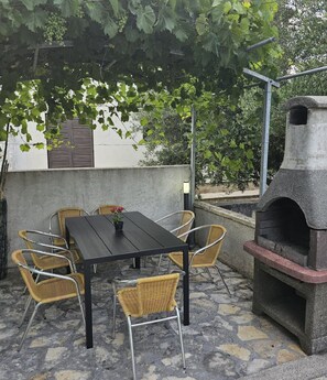 Apartment | Outdoor dining - Apartments Mlikota - Two Bedroom Apartment With Terrace - A2 59671 (Nin)