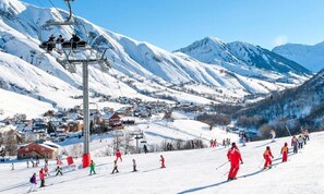 Snow and ski sports - 3-room Apartment With Sleeping Alcove for 6/8 People (Saint-Sorlin-d'Arves)