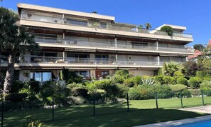 Exterior - Apartments for 4 People (Cannes)