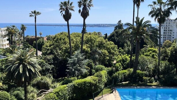 Outdoor pool - Apartments for 4 People (Cannes)