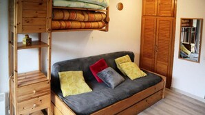 Unclassified image, 2 of 3, button - Apartment in 1650 Resort Near Ski Lifts (Les Orres)