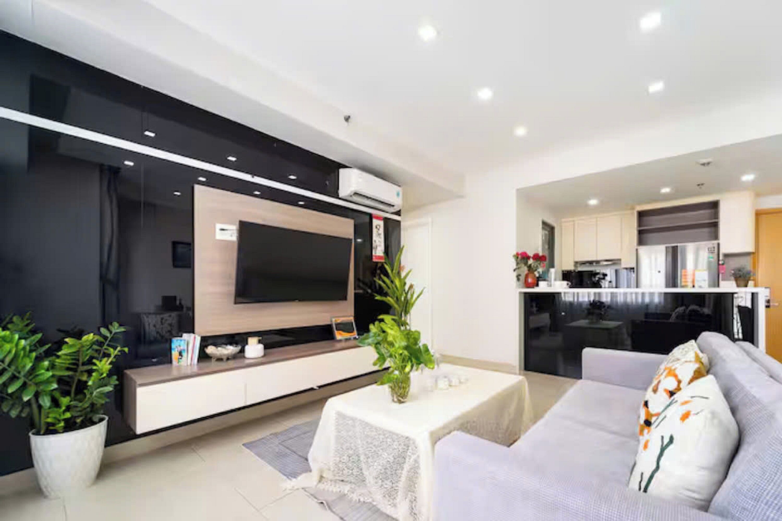 Egyptian cotton sheets, premium bedding, down duvets