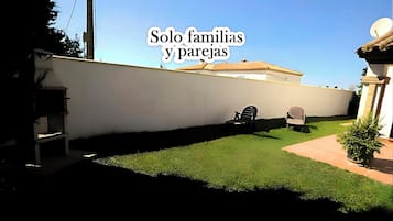 Chalet Confort, patio, vista al jardín | Terraza o patio