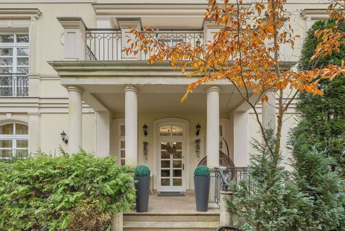 Chylicka 61 | Konstancin Jeziorna | Luxury Villa | SPA | Jacuzzi | Sauna | Home cinema | Mini Gym | Parking