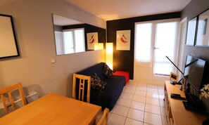 Living area - Ski-in/ski-out Apartment Balcony Parking (Tignes)