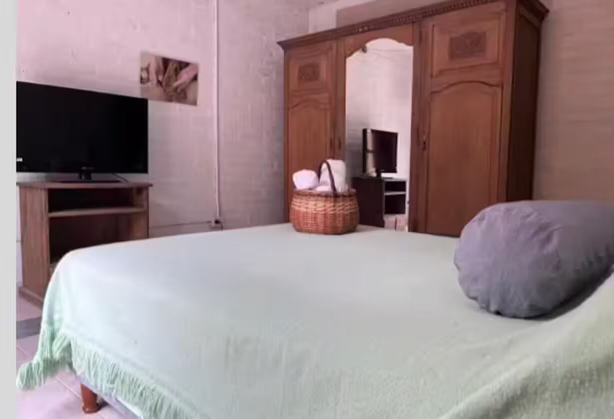 1 habitación, internet y ropa de cama 
