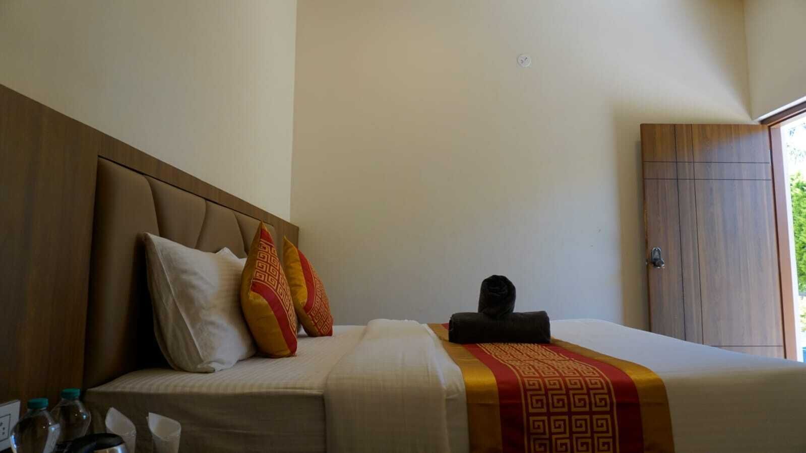 Deluxe Room, Balcony, Mountain View