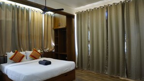 Honeymoon Studio, Balcony, Mountain View | In-room safe, laptop workspace, soundproofing, free WiFi