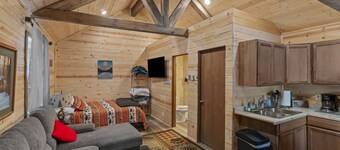 The Uinta - Studio Cabin