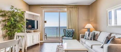 テレビ、DVD プレーヤー