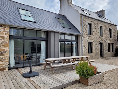 Family home close to beaches with jacuzzi