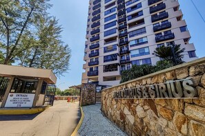 Apartment | Exterior - Barra Max - Praia e Conforto. (Rio de Janeiro)