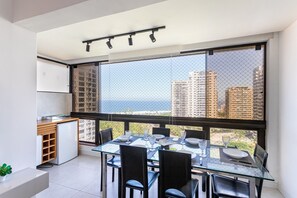 Apartment | Dining - Barra Max - Praia e Conforto. (Rio de Janeiro)