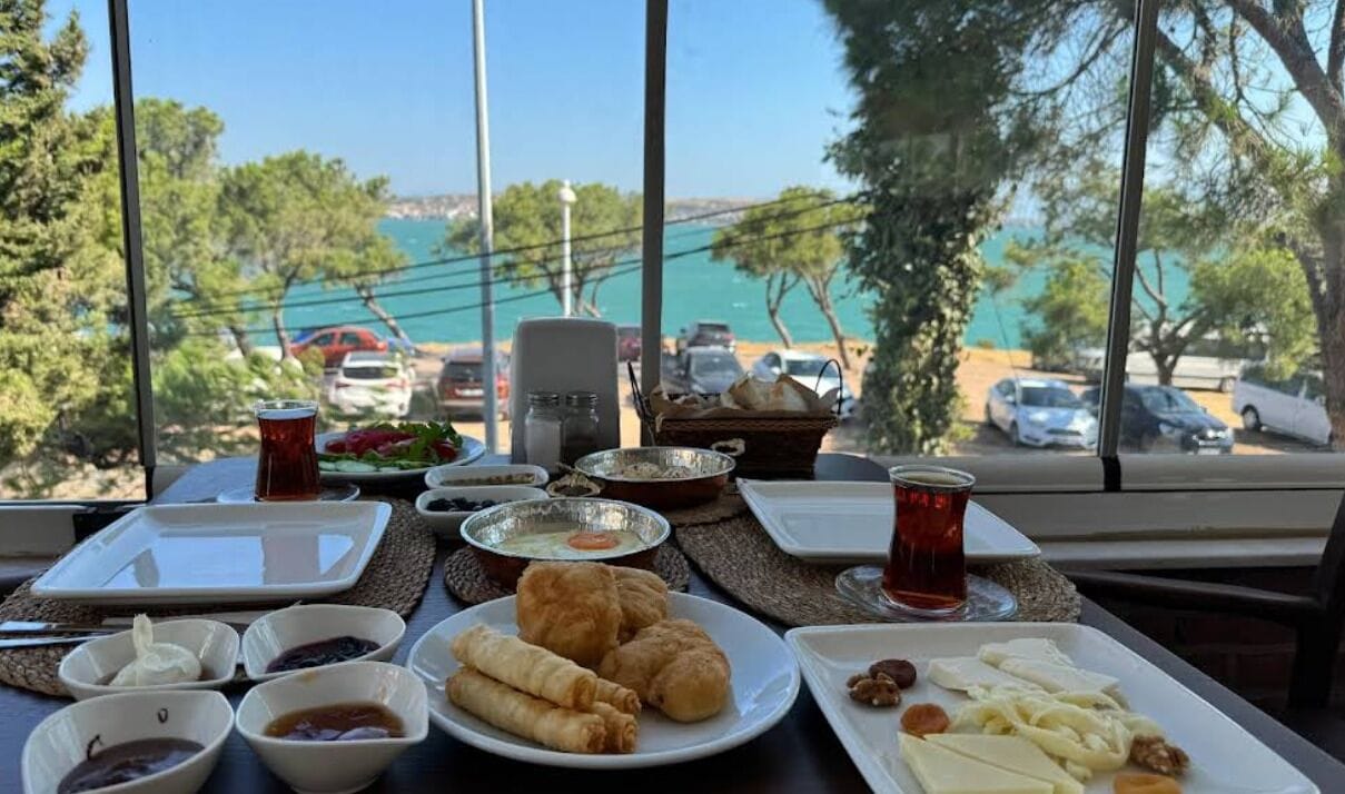 Free daily local cuisine breakfast