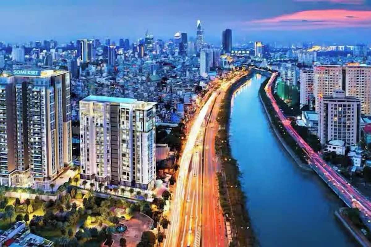 Familie suite, 3 slaapkamers, toegang tot de clublounge, uitzicht op stad | Kameruitzicht