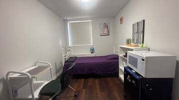 Iron/ironing board, WiFi