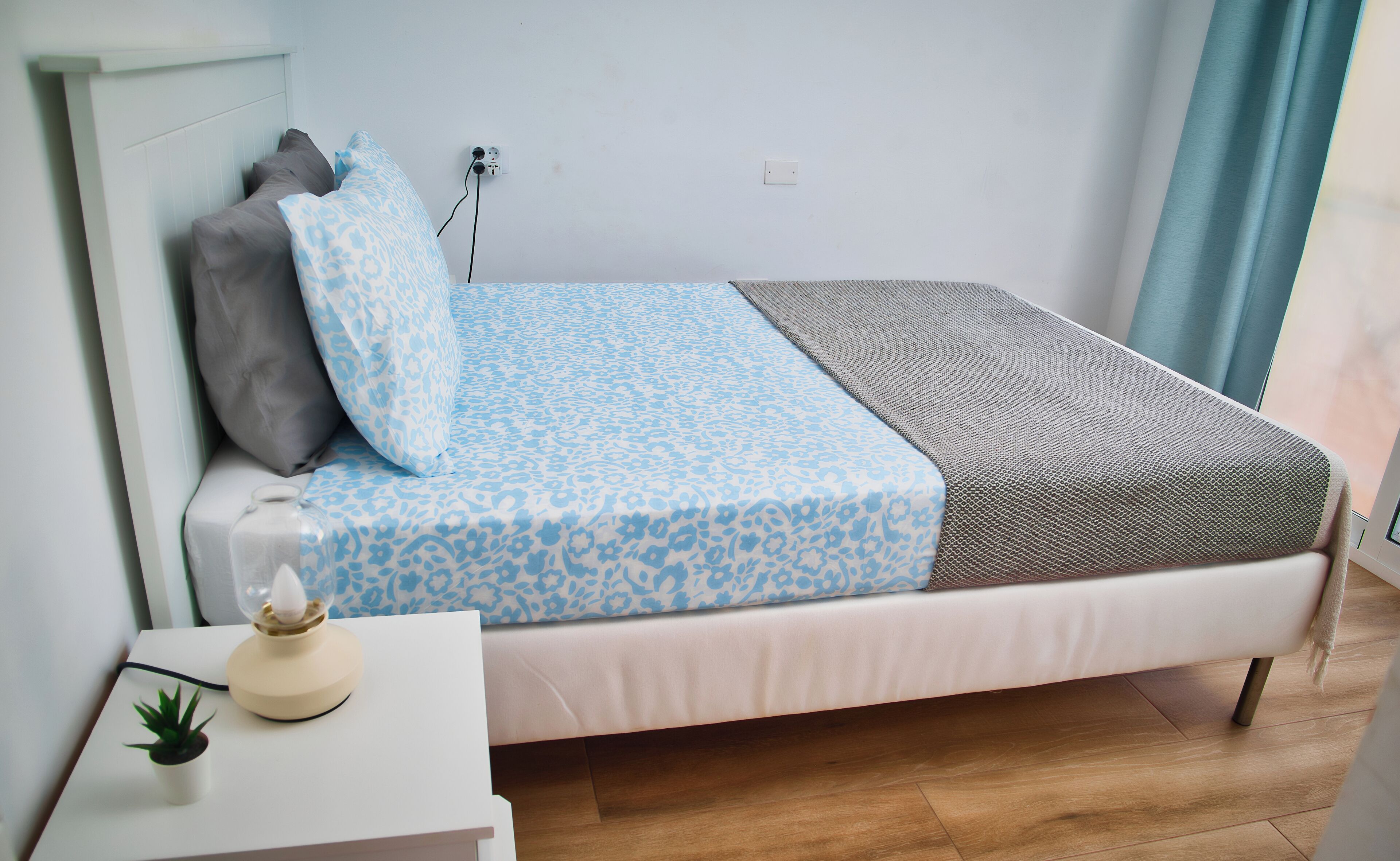 2 chambres, fer et planche à repasser, Wi-Fi gratuit, draps fournis