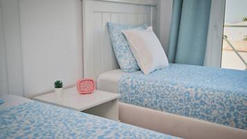 Fer et planche Ă repasser, accĂšs Internet, draps fournis