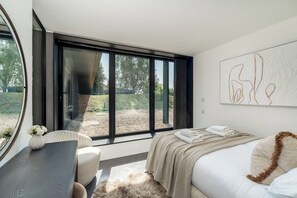 3 chambres, fer et planche à repasser, Wi-Fi gratuit, draps fournis