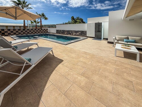 Exclusive villa with heated pool in Costa Adeje - Tenerife