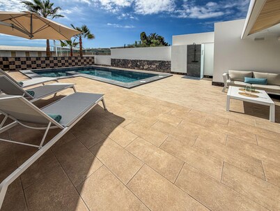 Exclusive villa with heated pool in Costa Adeje - Tenerife