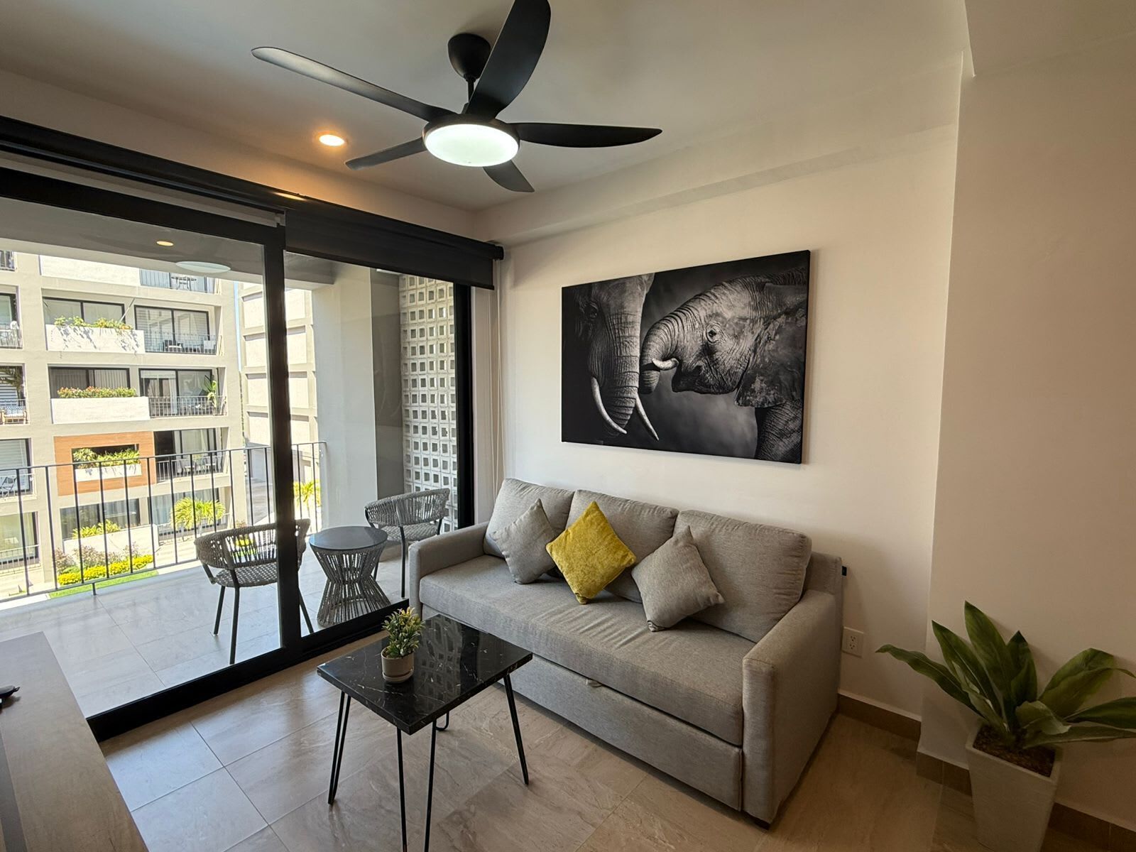 Televisio, työhuone