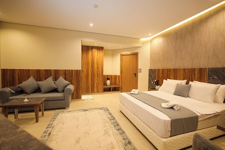 Doppia Deluxe, vista città | Minibar, una cassaforte in camera, una scrivania, insonorizzazione. Sama Hotel Sherif Bash