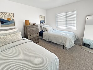 Room - The Maverick Haus Close to CMU (Grand Junction)