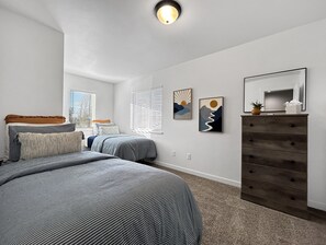 3 bedrooms, iron/ironing board, free WiFi, bed sheets