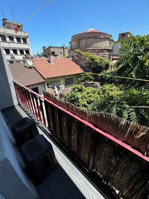 Condo tiện nghi đơn giản, ban công, quang cảnh thành phố | Ban công